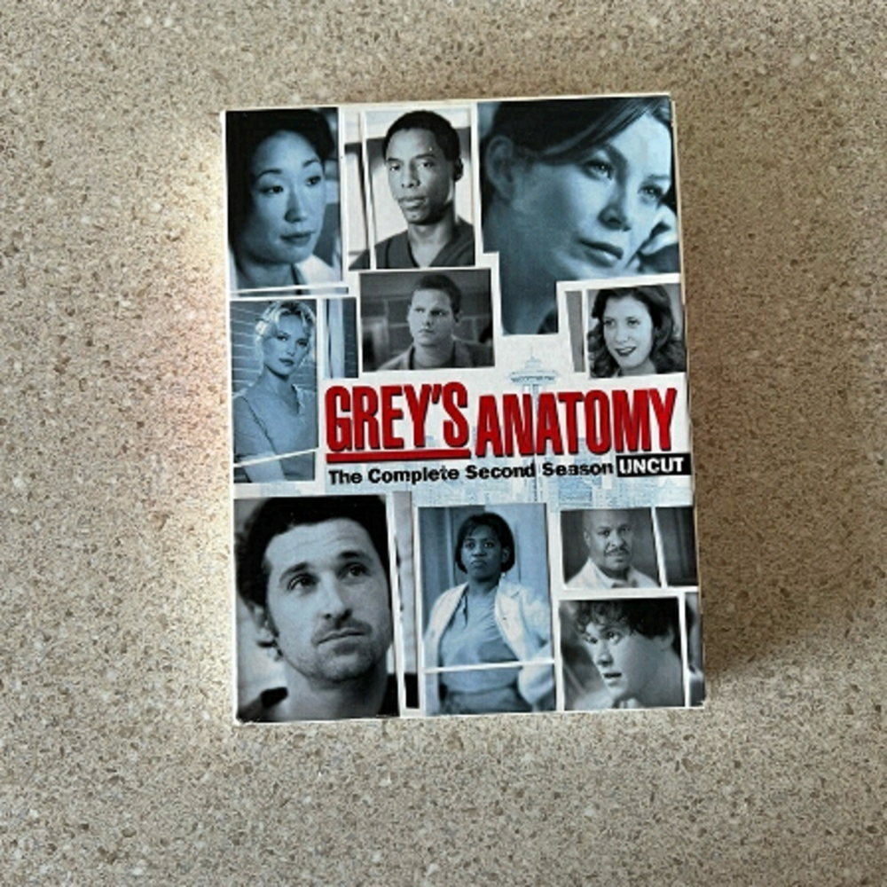 Greys anatomy season 2 on DVD